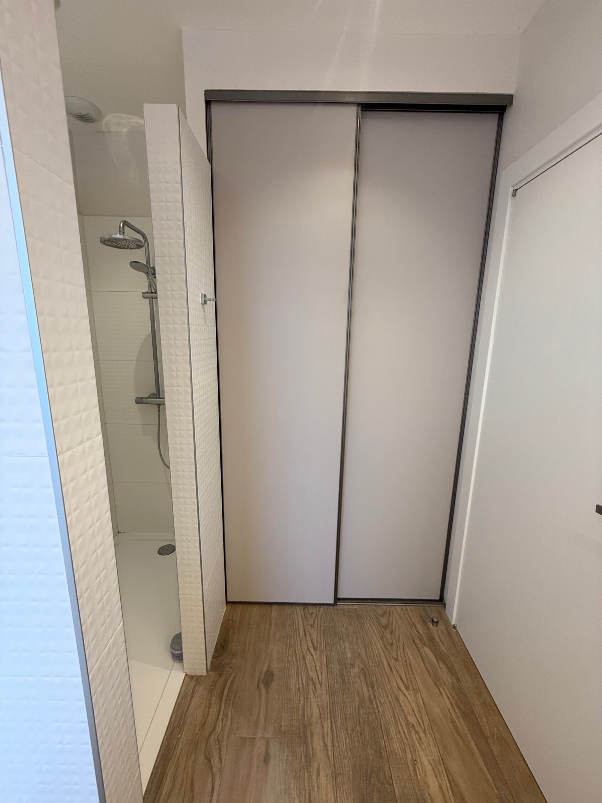 porte dressing avant covering